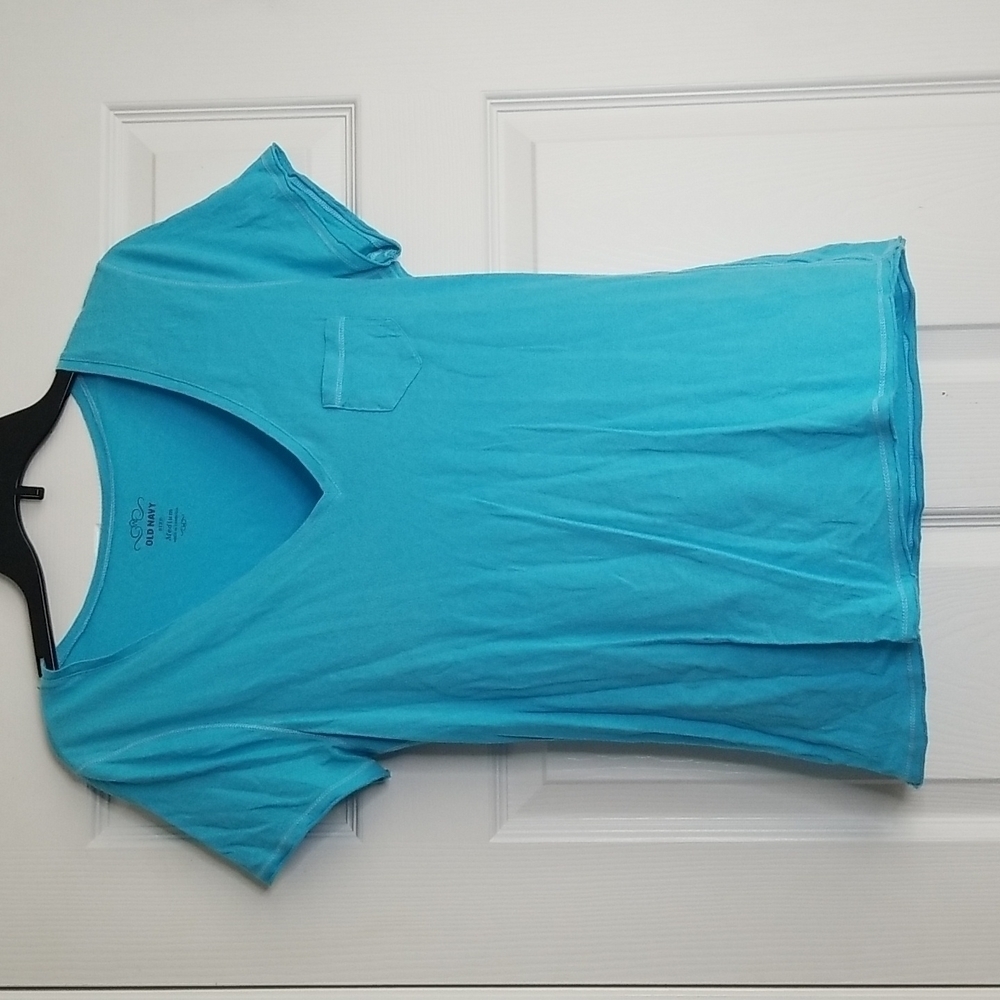Old Navy Women's V Neck Shirt